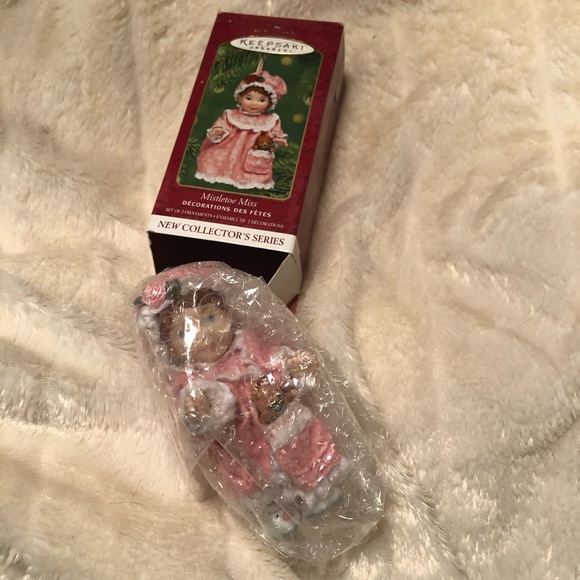 Vintage Porcelain Girl Hallmark Keepsake Ornament - Picture 2 of 7